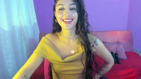 Snapshot of kymgiraldo8 chatting on 17, 10, 2025 Kym Giraldo online show from 17, 10, 2025