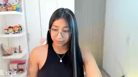 Snapshot of kyy_isa chatting on 23, 9, 2025 IG online show from 23, 9, 2025