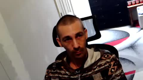 l1v1nth3dr3am online show from 25, 3, 2026