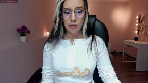 Snapshot of la_monitora chatting on 26, 6, 2026 T A T I A N A online show from 26, 6, 2026
