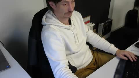 Snapshot of labelette007 chatting on 12, 12, 2024 labelette007 online show from 12, 12, 2024