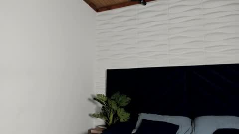 labrinthteasing online show from 2, 10, 2025