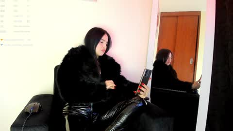 lace_victoria online show from 11, 1, 2025