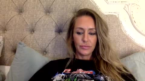 Snapshot of laceylayne96 chatting on 22, 5, 2026 laceylayne96 online show from 22, 5, 2026