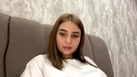 Snapshot of laciepalazola chatting on 14, 10, 2025 Mia online show from 14, 10, 2025