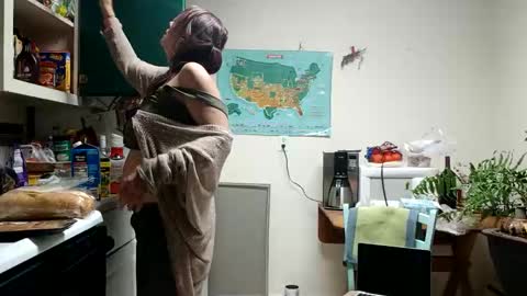 Snapshot of lacybell chatting on 10, 3, 2025 lacybell online show from 10, 3, 2025