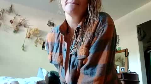 Snapshot of lacybell chatting on 25, 9, 2025 lacybell online show from 25, 9, 2025