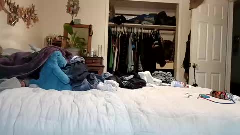 Snapshot of lacybell chatting on 10, 10, 2025 lacybell online show from 10, 10, 2025