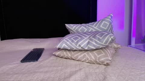 Karla - Instagram   lady karla1 online show from 15, 4, 2026