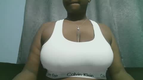 Snapshot of lady_dearra chatting on 13, 9, 2025 lady_dearra online show from 13, 9, 2025