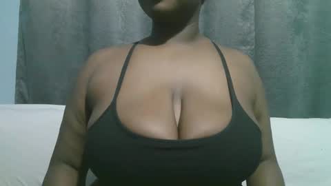 Snapshot of lady_dearra chatting on 19, 9, 2025 lady_dearra online show from 19, 9, 2025