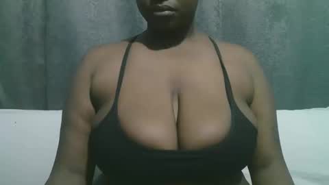 Snapshot of lady_dearra chatting on 24, 9, 2025 lady_dearra online show from 24, 9, 2025