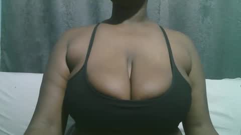 Snapshot of lady_dearra chatting on 25, 9, 2025 lady_dearra online show from 25, 9, 2025