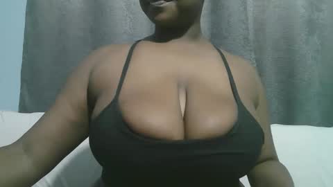 Snapshot of lady_dearra chatting on 8, 10, 2025 lady_dearra online show from 8, 10, 2025