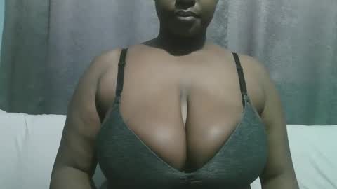 Snapshot of lady_dearra chatting on 16, 10, 2025 lady_dearra online show from 16, 10, 2025