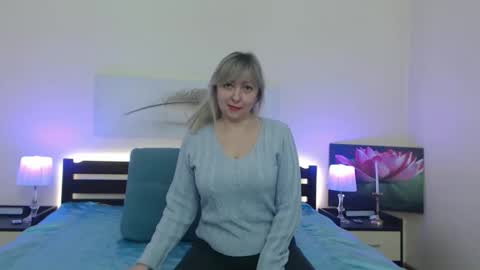 Snapshot of lady_milf_hot chatting on 24, 2, 2026 Sofi online show from 24, 2, 2026