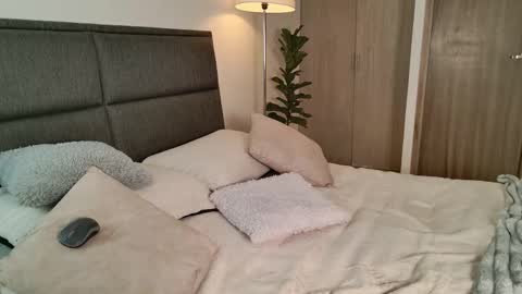    700  1300 -5 online show from 11, 2, 2026