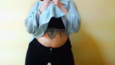 Hello  Im Tiana - topless model. online show from 8, 1, 2025