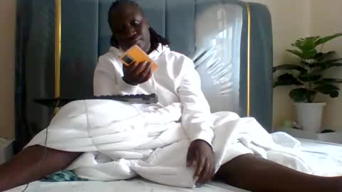 lindah32 online show from 12, 2, 2025