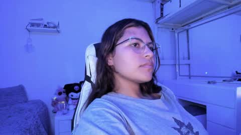  Lady  online show from 5, 4, 2026