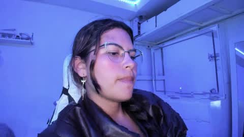  Lady  online show from 10, 4, 2026