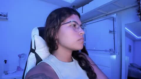  Lady  online show from 14, 4, 2026