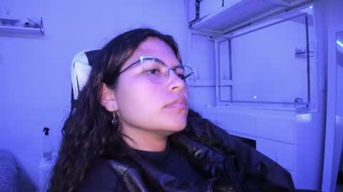  Lady  online show from 17, 4, 2026