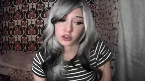 Snapshot of ladybughug chatting on 22, 1, 2025 hugbug online show from 22, 1, 2025