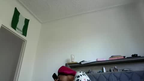 Stephanie online show from 4, 10, 2025