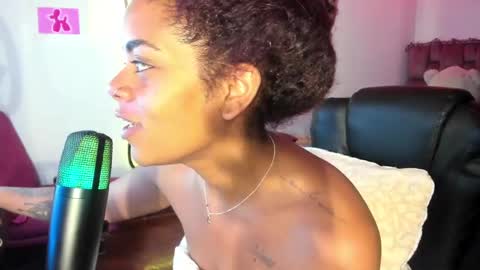 Snapshot of ladydanniela chatting on 28, 12, 2024 leidy daniela online show from 28, 12, 2024