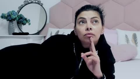 Lia online show from 28, 2, 2025