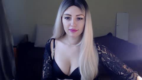 Snapshot of ladymoonlight8 chatting on 6, 2, 2025 Monika online show from 6, 2, 2025