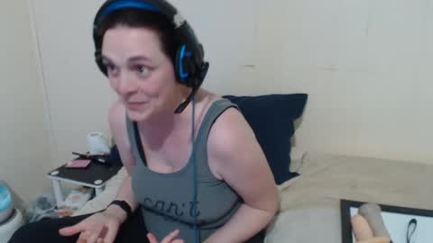 LadySlate online show from 2, 2, 2025