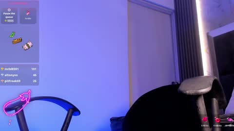 lahiam_smiiith online show from 5, 2, 2025