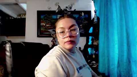 laia_hadid online show from 25, 2, 2026