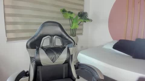 Snapshot of laia_hatman chatting on 15, 1, 2026 L A I A online show from 15, 1, 2026