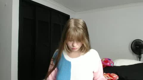 Snapshot of lailacuteee chatting on 11, 11, 2025 lailacuteee online show from 11, 11, 2025