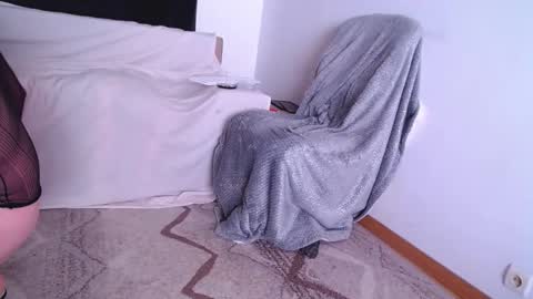 LalaMy online show from 4, 2, 2026