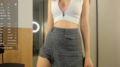 Snapshot of lalajecks chatting on 17, 10, 2025 Julia online show from 17, 10, 2025