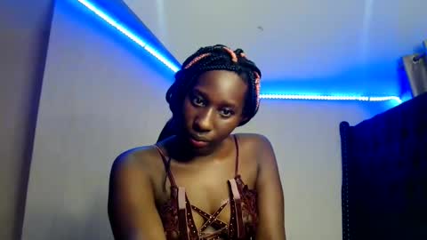 Snapshot of lalisa_manobal chatting on 7, 6, 2026 Lalisa online show from 7, 6, 2026
