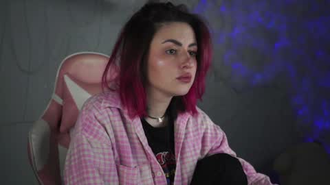 just call me Lana  and her security online show from 30, 1, 2025