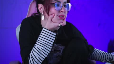 just call me Lana  and her security online show from 28, 2, 2025