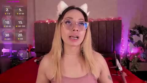 Snapshot of lanaamills chatting on 17, 7, 2026 Lana online show from 17, 7, 2026