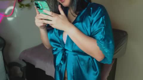 lanaherondale_ online show from 6, 4, 2026