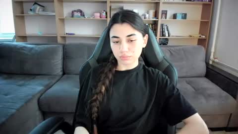 Lana online show from 4, 8, 2026