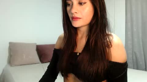 lanawinters1 online show from 10, 3, 2026