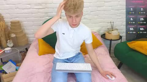 Snapshot of landel_boy chatting on 7, 3, 2025 Lanny online show from 7, 3, 2025