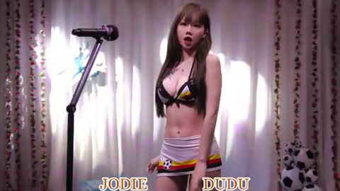 Snapshot of lankwaifong_cindy chatting on 17, 6, 2026 lankwaifong_cindy online show from 17, 6, 2026