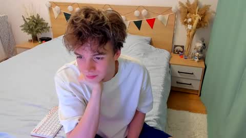 Fandi online show from 4, 2, 2025