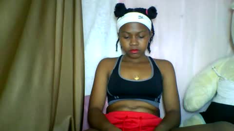 Snapshot of lara_belle chatting on 13, 5, 2026 lara_belle online show from 13, 5, 2026